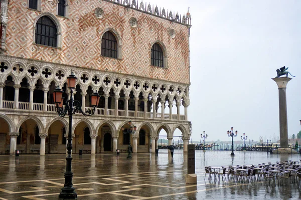 Regenachtige ochtend in Venetië — Stockfoto