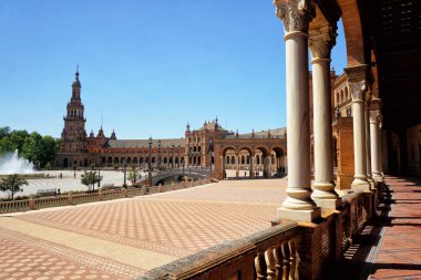 Sevilla 'daki Plaza de Espana.