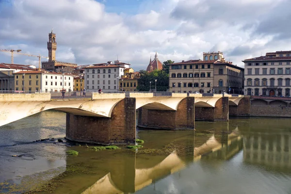 Florencia y río Arno — Foto de Stock