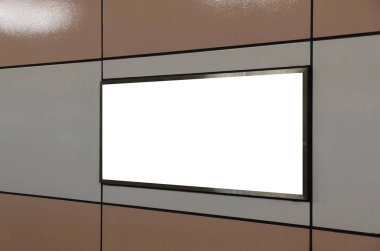 Yatay ışık kutusu vitrin veya boş reklam Pano duvara Havaalanı veya metro tren istasyonu, metin mesajı veya medya içeriği, reklam, pazarlama kavramı, ticari alan Kopyala
