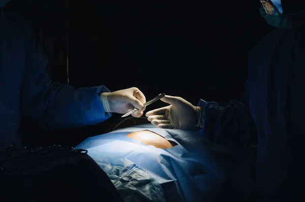Sebészek Csapata Dolgozik Mentési Beteg Művelet Szobában Kórház Sürgősségi Eset — Stock Fotó