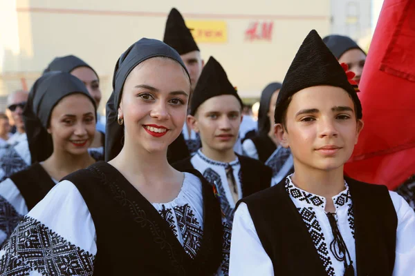 Τουλσέα Ρουμανία Αύγουστος Ρουμανική Ομάδα Από Χορευτές Παραδοσιακές Φορεσιές Στο — Φωτογραφία Αρχείου