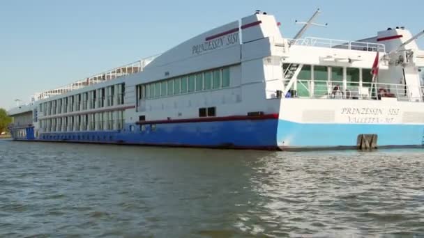 Donaudeltat Rumänien September 2019 Kryssningsfartyg Floden Donau — Stockvideo