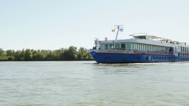 Δέλτα Του Δούναβη Ρουμανία Σεπτεμβρίου 2019 Κρουαζιερόπλοιο Στον Ποταμό Δούναβη — Αρχείο Βίντεο