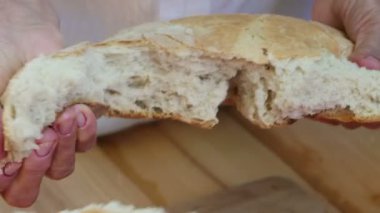 El yapımı taze ekmek.