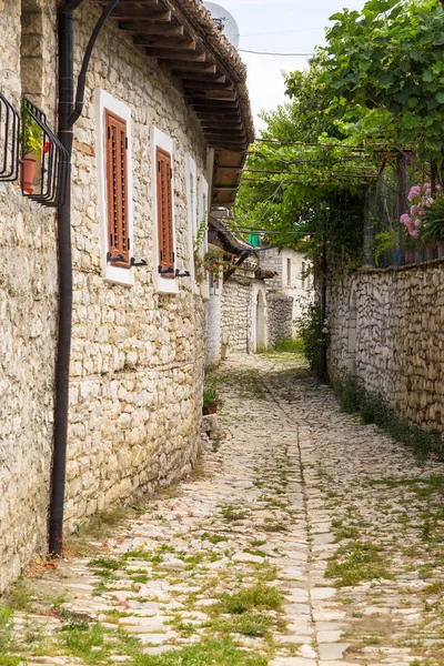 Cidade histórica Berat, arquitetura otomana na Albânia, Patrimônio Mundial da Unesco . — Fotografia de Stock