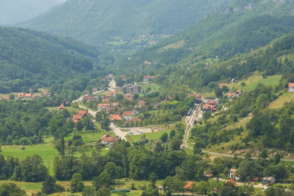 Vista do Mokra Gora da estação Sargan Vitasi, panorama Sérvia . — Fotografia de Stock