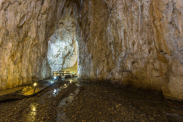 Пещера Стопица на склонах горы Златибор, Сербия
.
