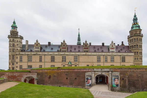 Veduta del palazzo di Kronborg e delle mura difensive, Danimarca — Foto Stock