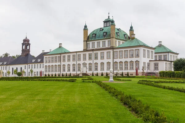 Paleis van Fredensborg, residenties van de Deense Koninklijke familie, Denemarken. — Stockfoto