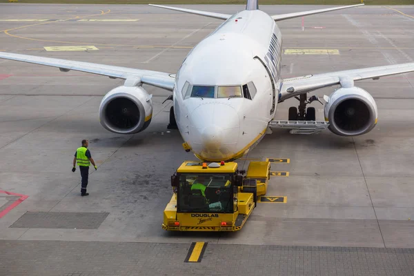 Ligne aérienne Ryanair Boeing 737-8AS prête pour le départ, Gdansk, Pologne . — Photo