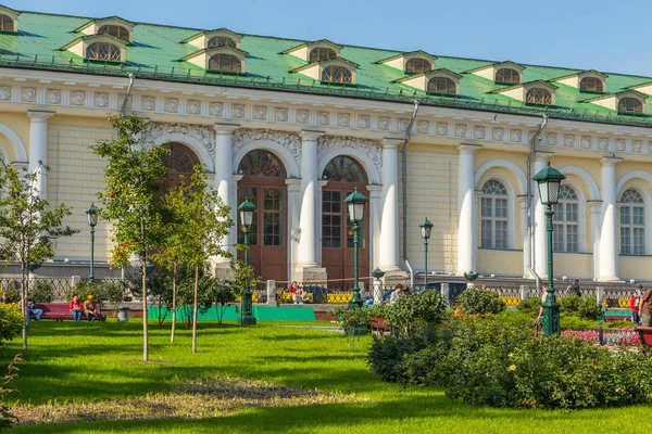 Александр Гарденс, городской парк в Москве, Россия . — стоковое фото