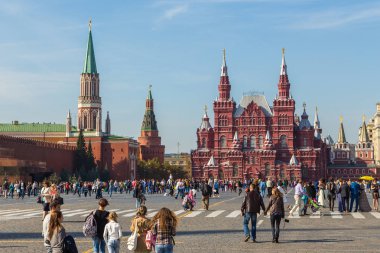 Kırmızı kare, Moskova, Rusya devlet tarihi Müzesi görünümünü.