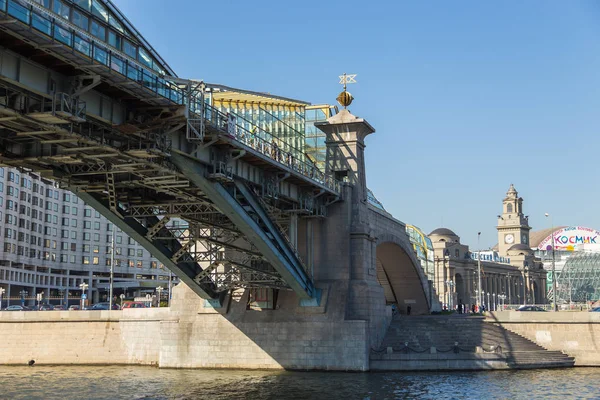 Bogdan Khmelnitsky γέφυρα του ποταμού Μόσχα, Noscow, Ρωσία. — Φωτογραφία Αρχείου