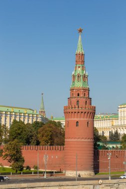 Kremlin duvarı duyuru Kulesi, Moskova, Rusya'nın görünümü.