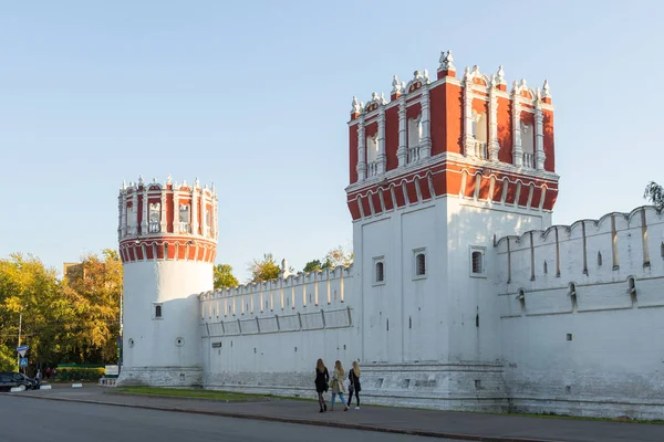 Новодевичий женский монастырь, известный как Богородице-Смоленский монастырь, Москва, Россия . — стоковое фото