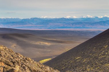 Kamçatka üzerinde isimsiz yanardağ, Rusya.