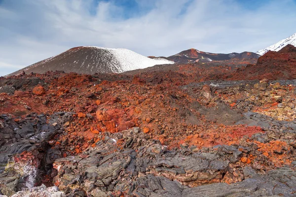 火山群，俄罗斯堪察加火山群之一. — 图库照片