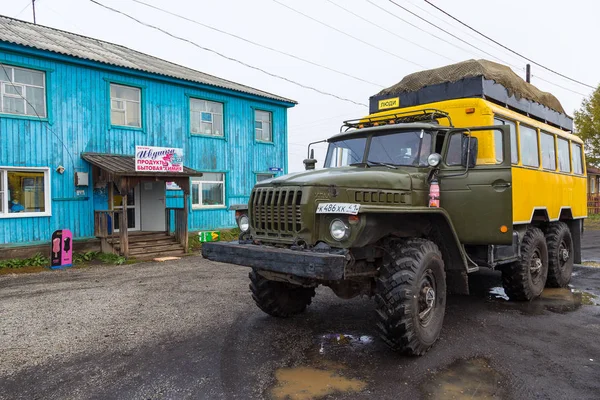 Ryska Off-Road Extreme expedition Truck, Kozyriewsk, Ryssland. — Stockfoto