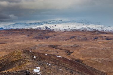 Ostry Tolbachik Dağı, Kamçatka volkanik kompleksinin en yüksek noktası, Rusya.
