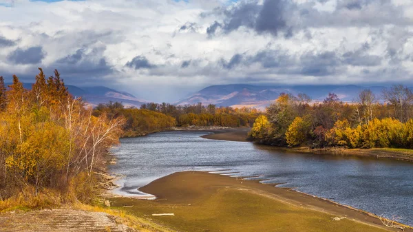 Vedere a râului Kamchatka, Peninsula Kamchatka, Rusia . — Fotografie, imagine de stoc