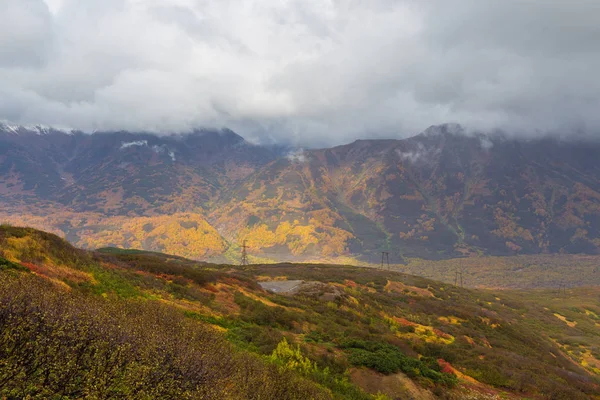 Paisaje en colores otoñales. Península Kamchatka, Rusia . —  Fotos de Stock