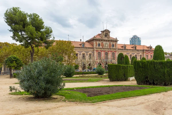 Historic building in Parc de la Ciutadela, Barcelona, Spain. — Stock Photo, Image