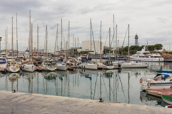 バルセロナヨットポート、地中海、スペインの眺め. — ストック写真