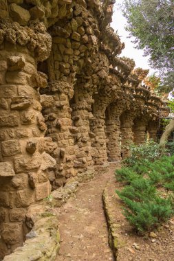 taş sütunlar park guell, Barselona, İspanya.