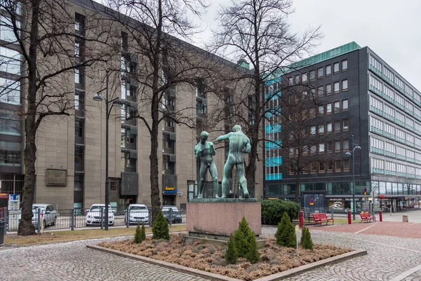 The Boxers Monument, Nyrkkeilijat at Passivuorenktu Street, Helsinki, Finlandia. — Zdjęcie stockowe