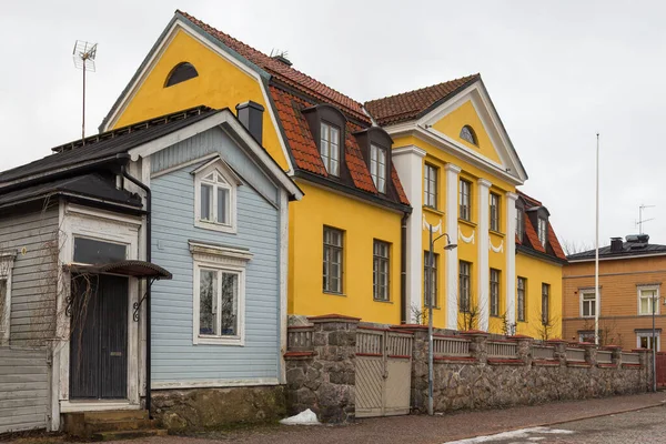 Widok na zabytkowe Stare Miasto, Vanha Porvoo, Finlandia. — Zdjęcie stockowe