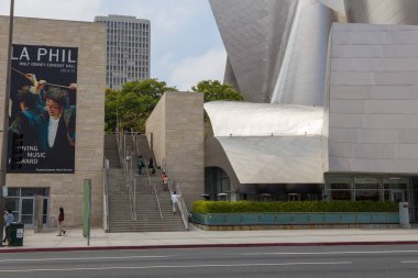 Los Angeles, Kaliforniya, ABD - 11 Haziran 2015: Walt Disney Konser Salonu Los Angeles şehir merkezinde Frank Gehry tarafından tasarlandı.