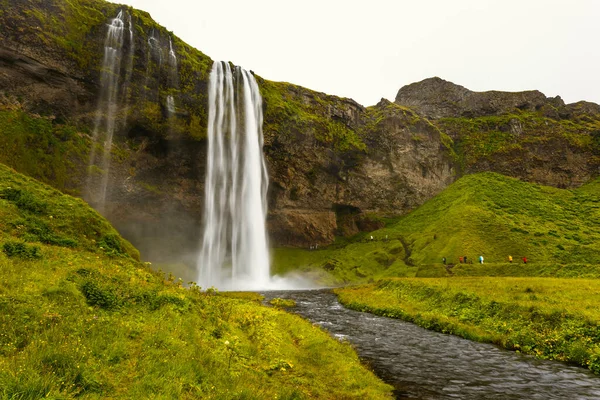 Сельялендс Водопад Юге Исландии Часть Реки Сельялендс Впадающей Вулкан Эйяфьятлайокудль — стоковое фото