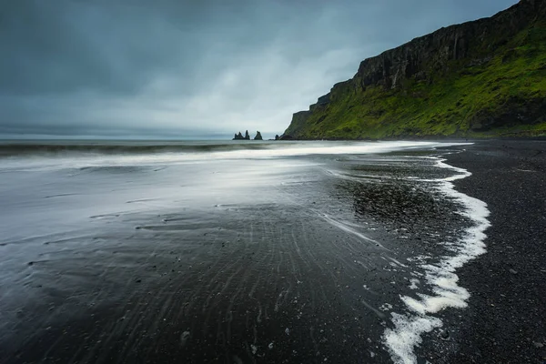 View Black Volcanic Beach Vik Myrdal Reynisdrangar Rock Formation Background — Stock Photo, Image