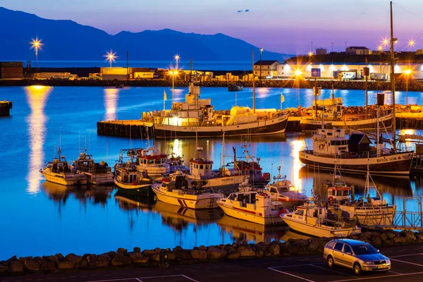 2015 Husavik Icelandand August 2015 View Husavik Harbor Night 어선과 — 스톡 사진