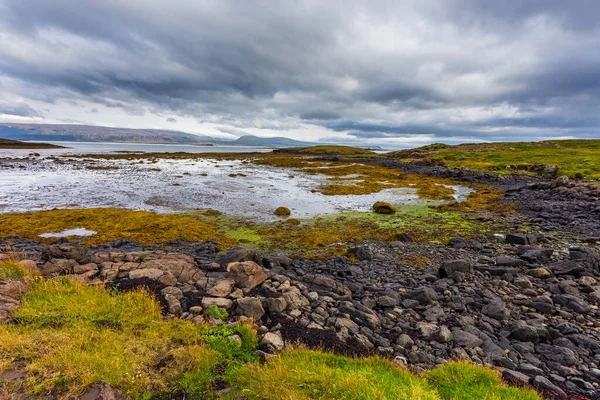Hvammsfjordur海岸 背景の丘 東アイスランドの景色 — ストック写真