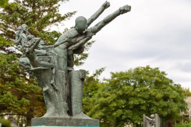 Reykjavik, İzlanda - 27 Ağustos 2015: Einar Jonsson Müzesi 'ndeki parkta heykel, İzlanda' daki ilk heykel.