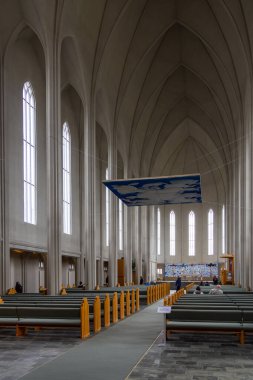 Reykjavik, İzlanda - 27 Ağustos 2015: Hallgrimskirkja, Lutheran, İzlandalı şair ve papaz Hallgrimur Petursson 'un adını taşıyan kilise iç ve ayrıntıları.