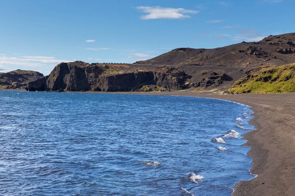 Praia Vulcânica Lago Kleifarvatn Oeste Islândia Bela Paisagem Com Montanhas — Fotografia de Stock