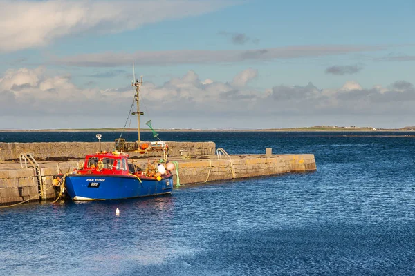 Ballyvaughan Irland November 2015 Der Pier Lisnanard Ballyvaughan Blaues Segelboot — Stockfoto