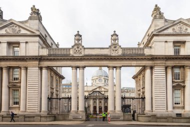 Dublin, İrlanda - 10 Kasım 2015: Taoiseach Bölümü, Hükümet Binaları 'nda başbakan yardımcısı unvanı, Merrion Caddesi