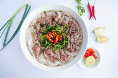 Pho Vietnam - Geleneksel Vietnam sığır eti çorbası 