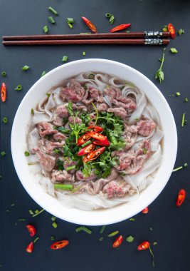 Pho Vietnam - Geleneksel Vietnam sığır eti çorbası 