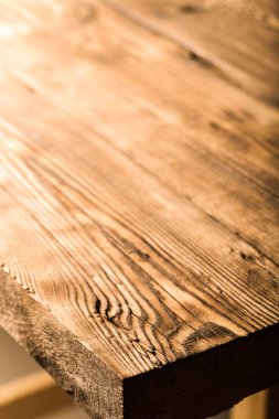 Eski bir tahtası ile deniz mili ve patates kızartması. Ahşap. Arka plan. Seçici odak