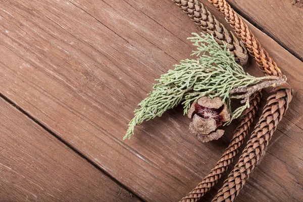 Cône Long Sur Une Vieille Table Une Planche Bois Comme — Photo