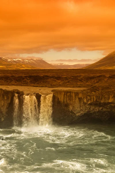 Acqua Della Cascata Godafoss Bella Parte Paesaggio Deserto Roccioso Pietroso — Foto Stock