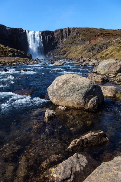 Прекрасним Видом Водоспад Ісландії — стокове фото