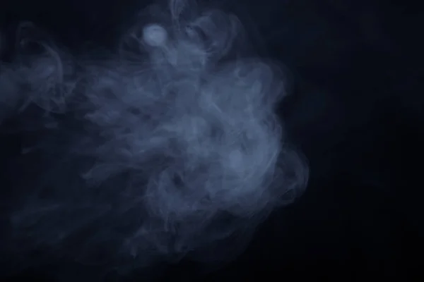 Rauchwolken Auf Schwarzem Hintergrund Selektiver Fokus Gemildert — Stockfoto
