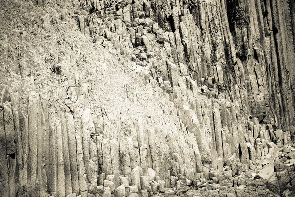 Cape Stolbchaty Mys Západním Pobřeží Ostrova Kunaširem Skládá Vrstev Čedičové — Stock fotografie