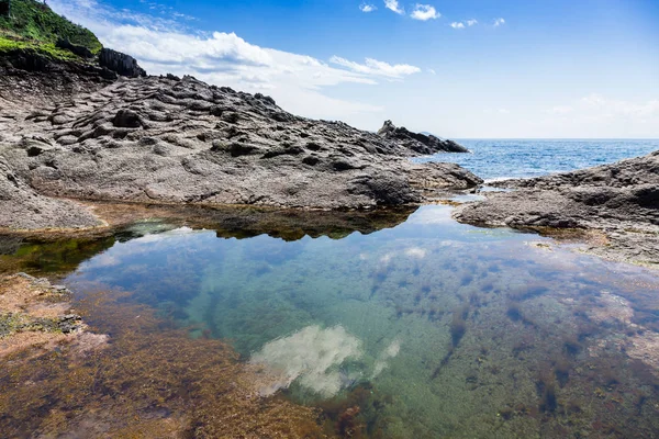 Cabo Stolbchaty Cabo Costa Oeste Ilha Kunashir Composto Por Camadas — Fotografia de Stock